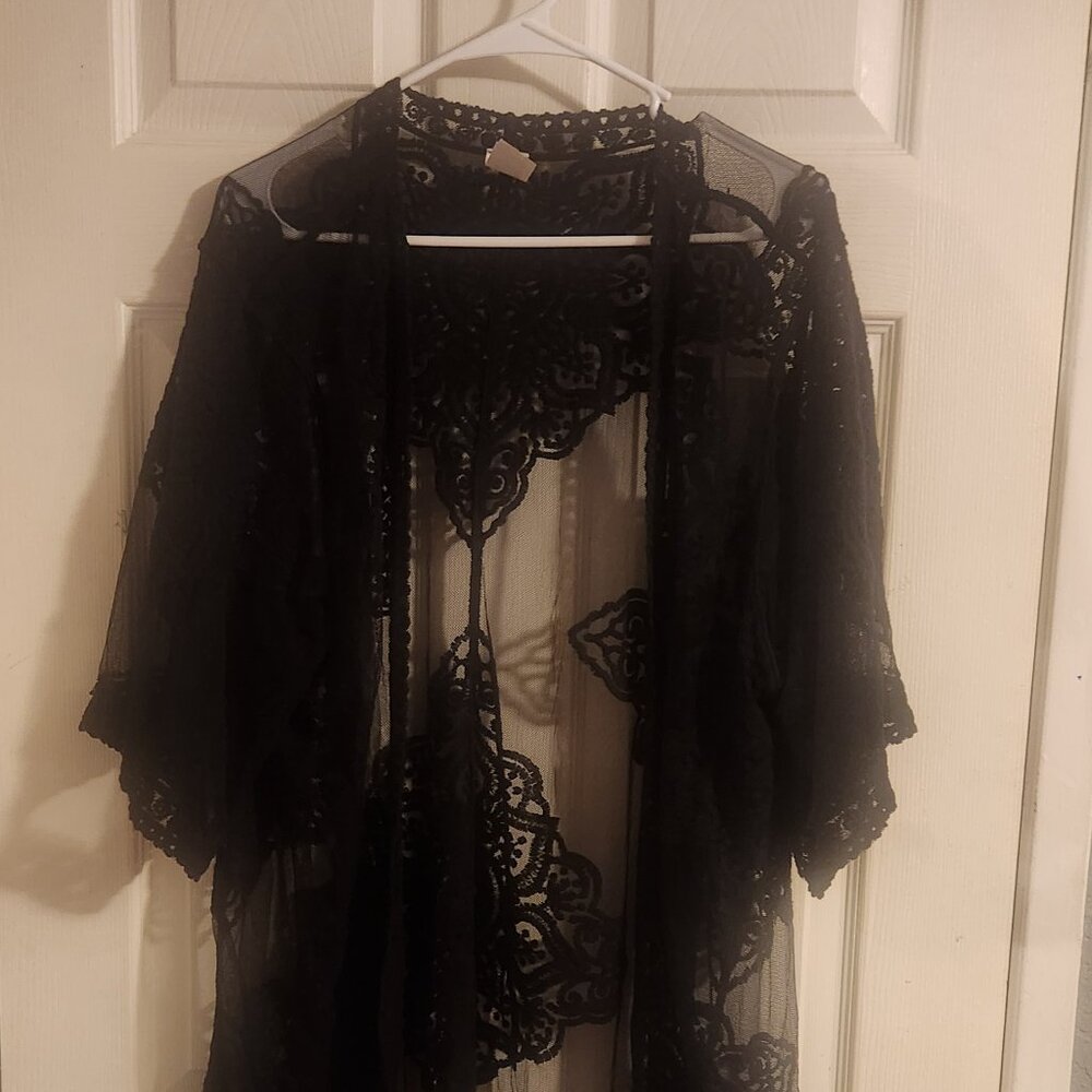 Black Floral Lace Open-Front Kimono Duster